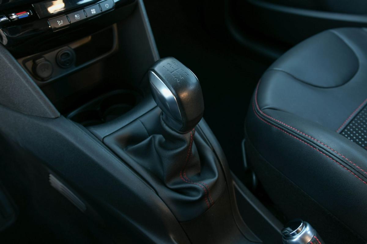 peugeot-208-2016-gasolina-1199cc