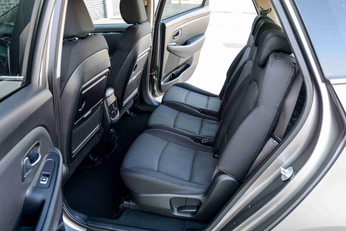 kia-carens-2015-diesel-1685cc