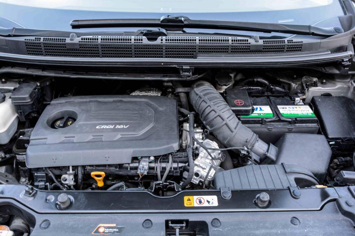 kia-carens-2015-diesel-1685cc