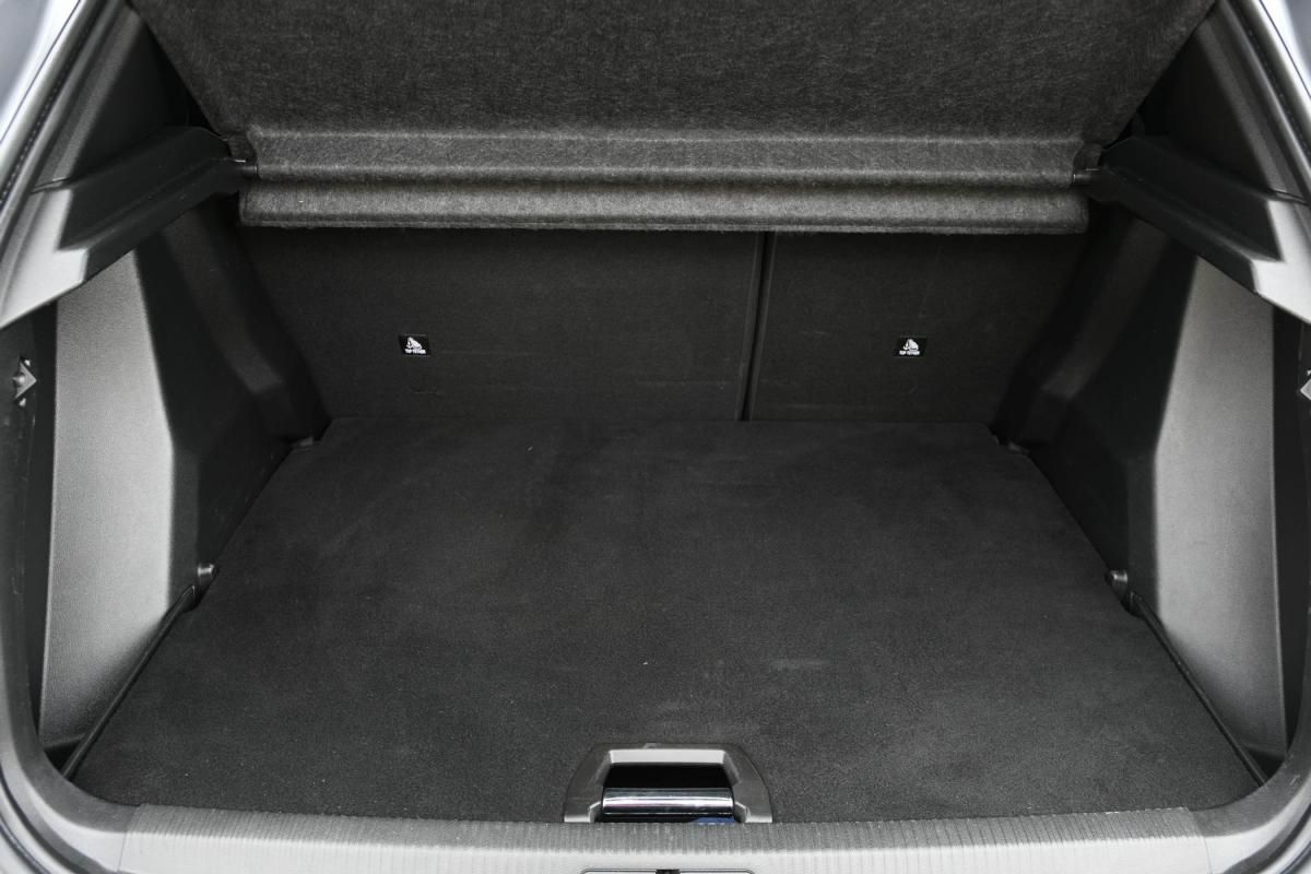 peugeot-2008-2022-gasolina-1199cc
