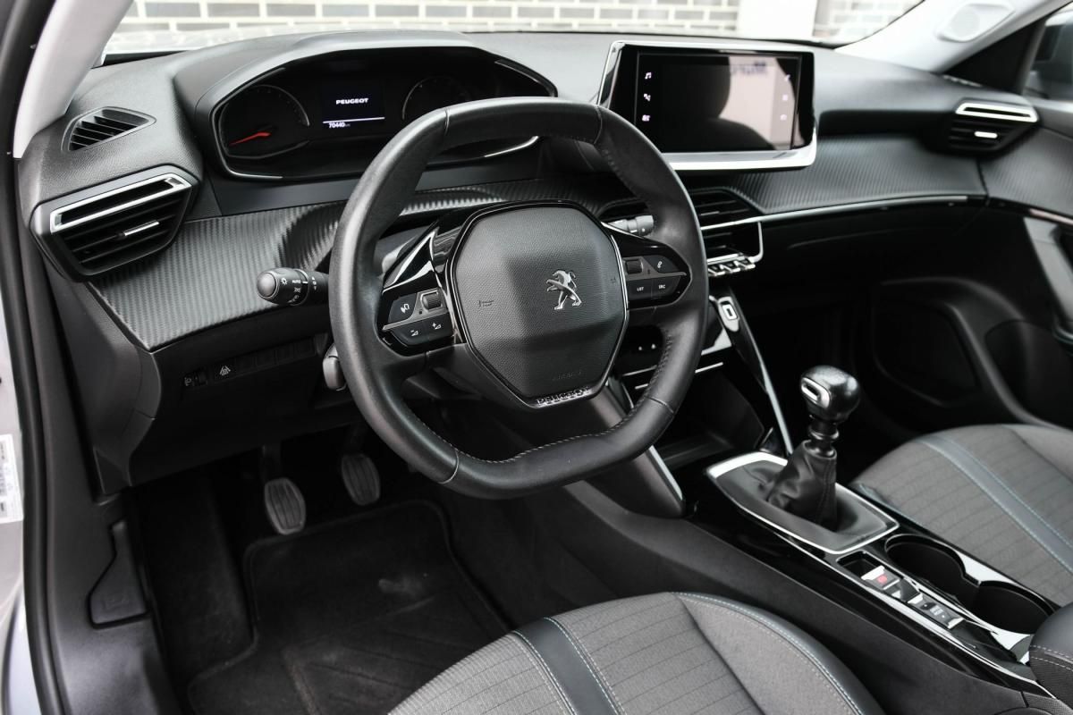 peugeot-2008-2022-gasolina-1199cc