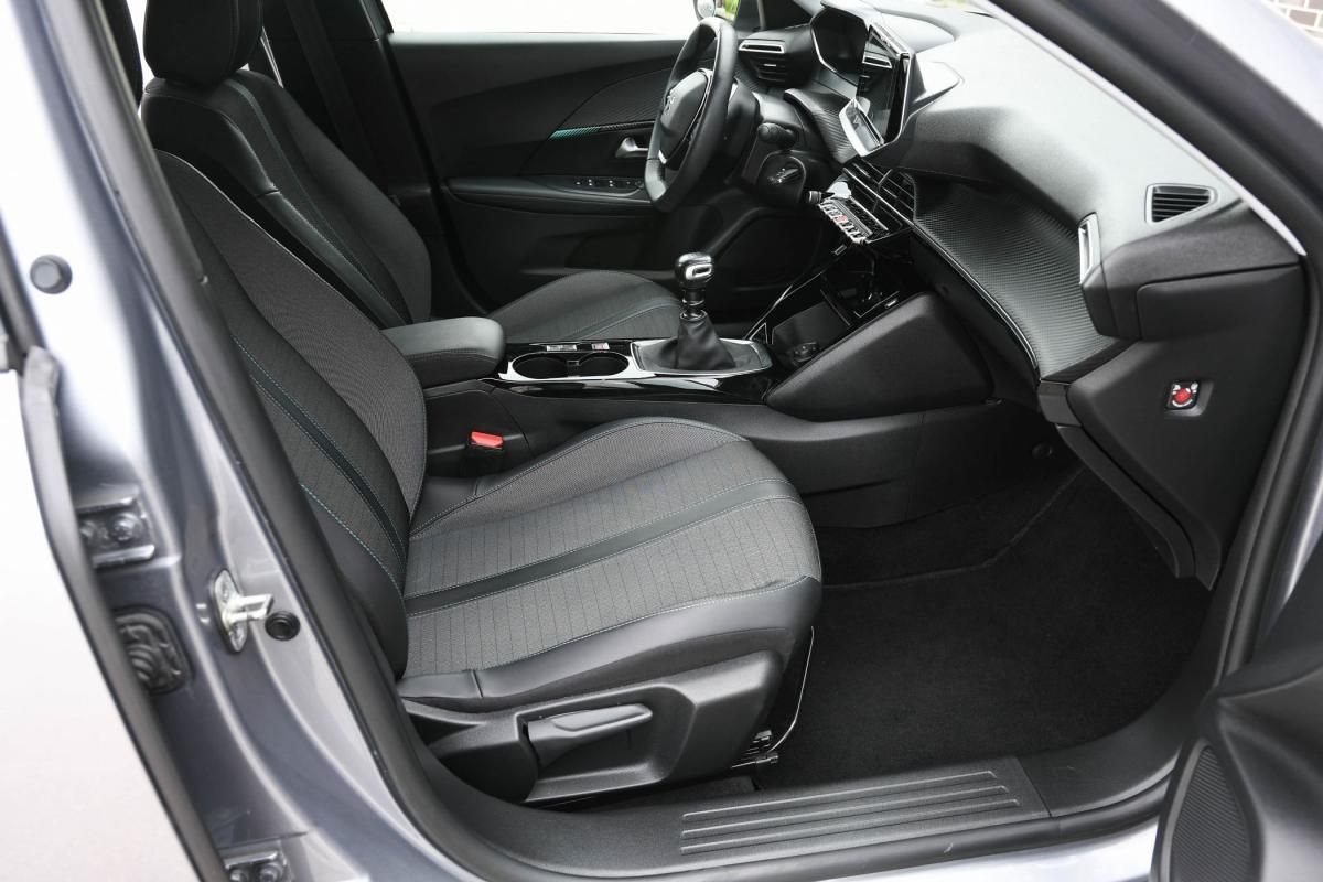 peugeot-2008-2022-gasolina-1199cc