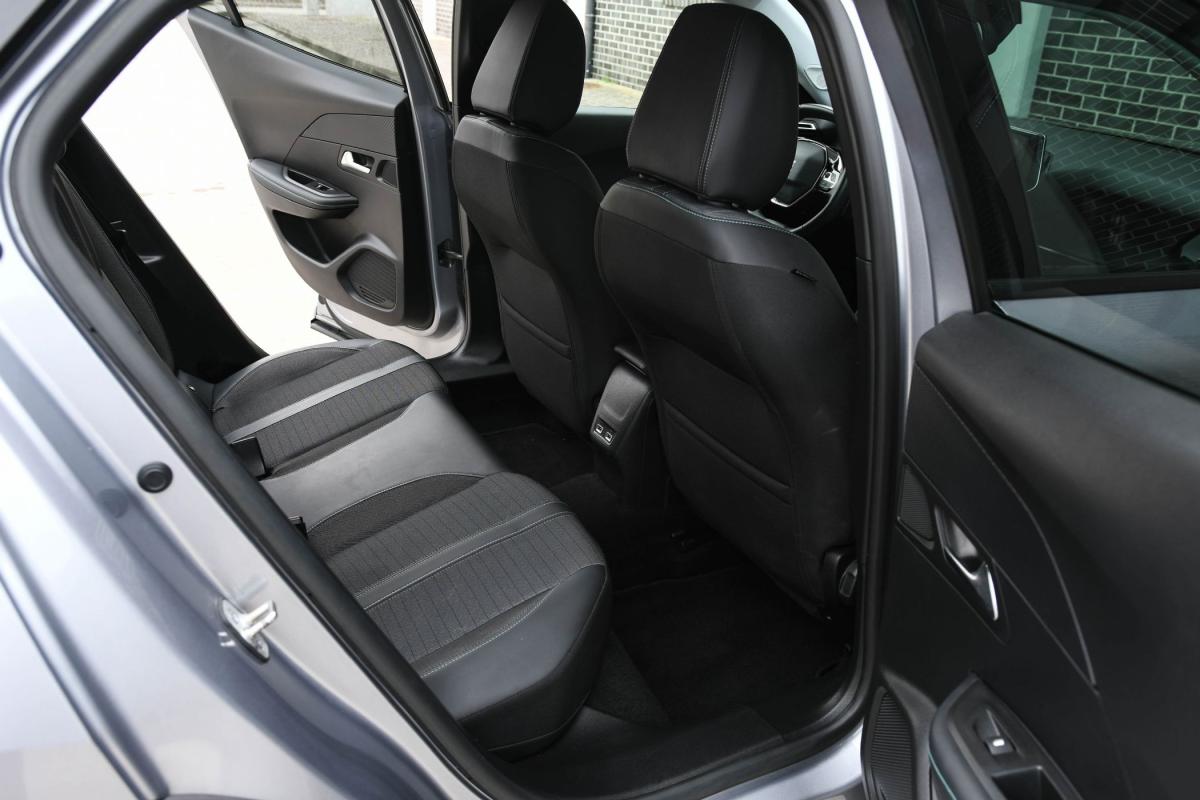 peugeot-2008-2022-gasolina-1199cc