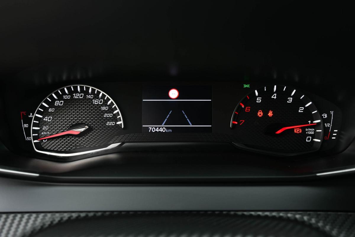 peugeot-2008-2022-gasolina-1199cc
