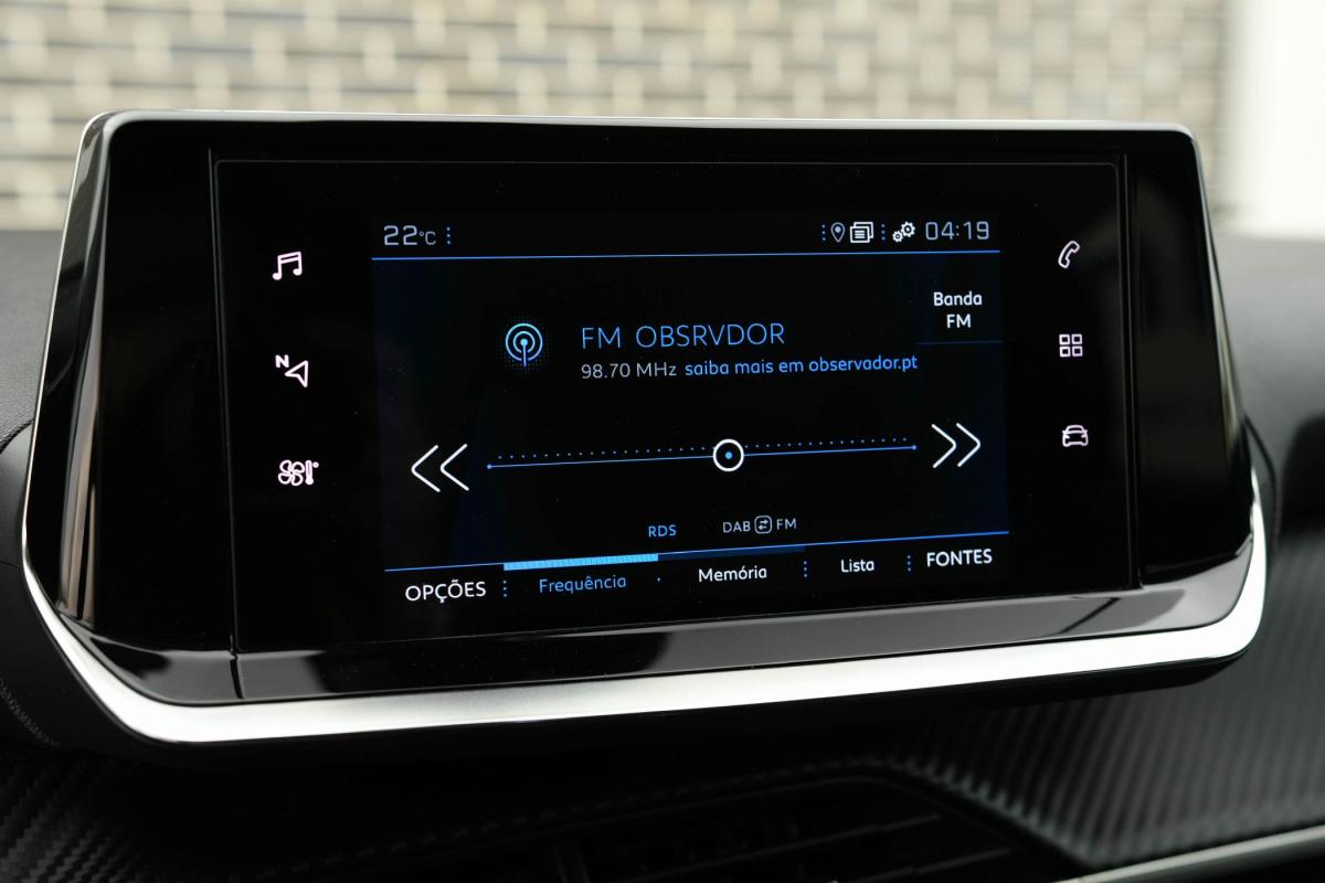 peugeot-2008-2022-gasolina-1199cc
