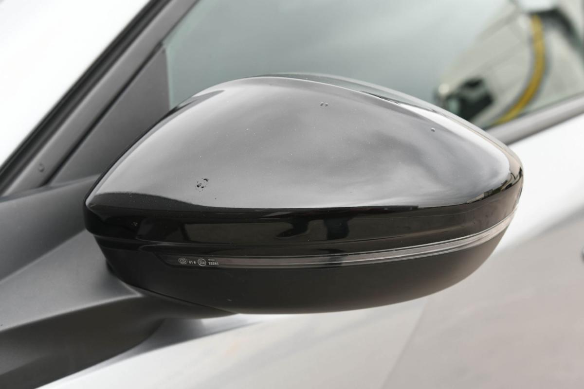 peugeot-2008-2022-gasolina-1199cc