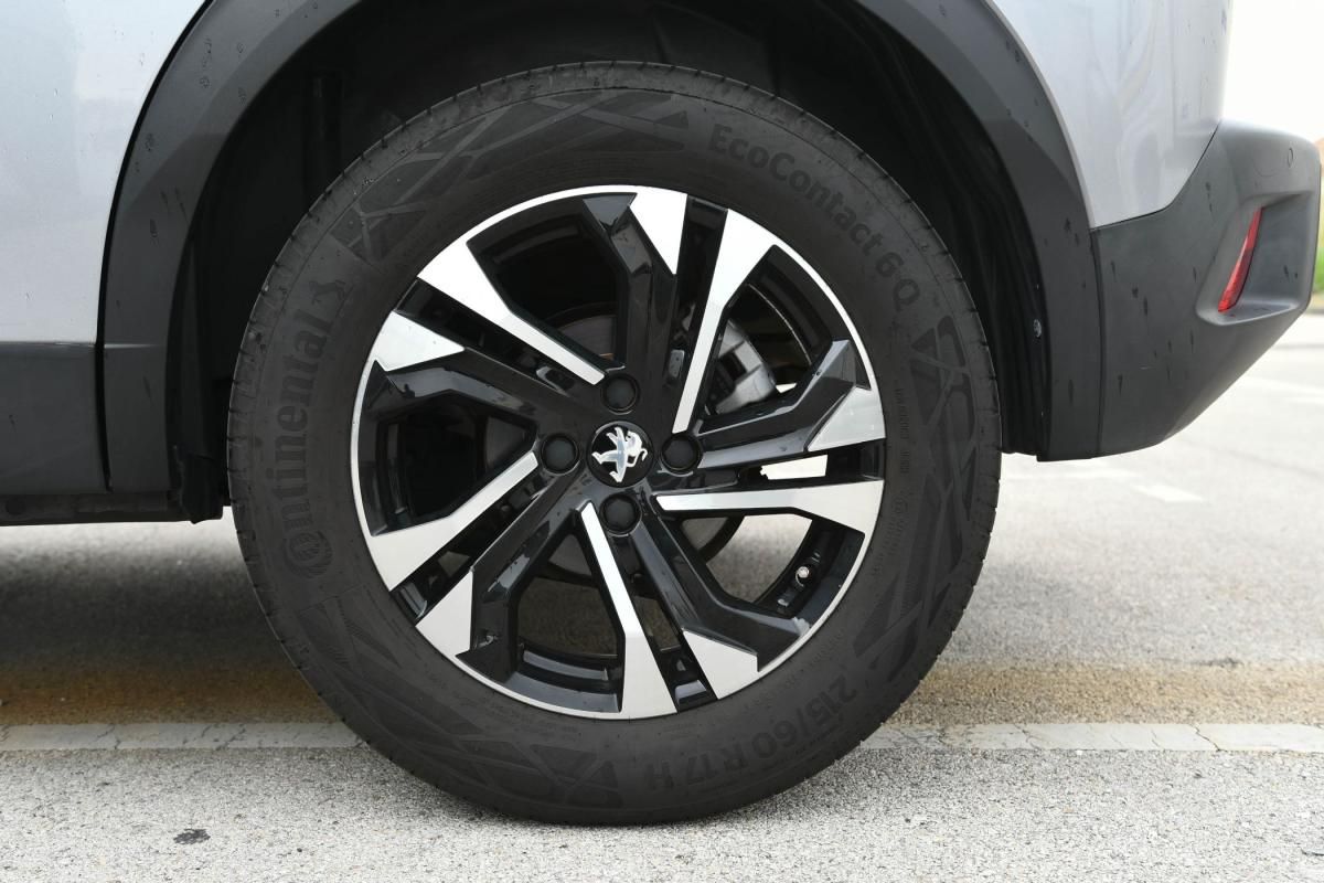 peugeot-2008-2022-gasolina-1199cc