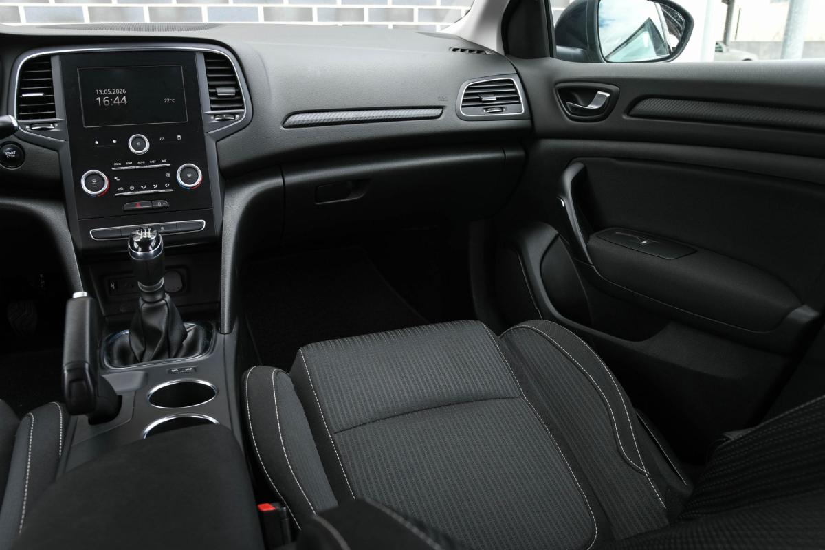 renault-megane-sport-tourer-2017-diesel-1461cc