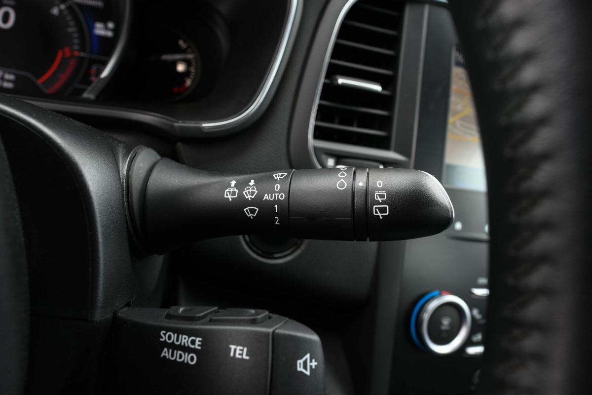 renault-megane-sport-tourer-2017-diesel-1461cc
