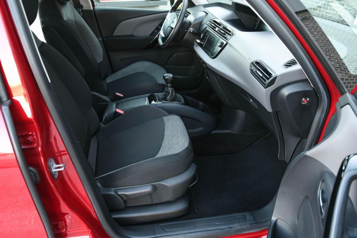 citroen-c4-2019-diesel-1499cc
