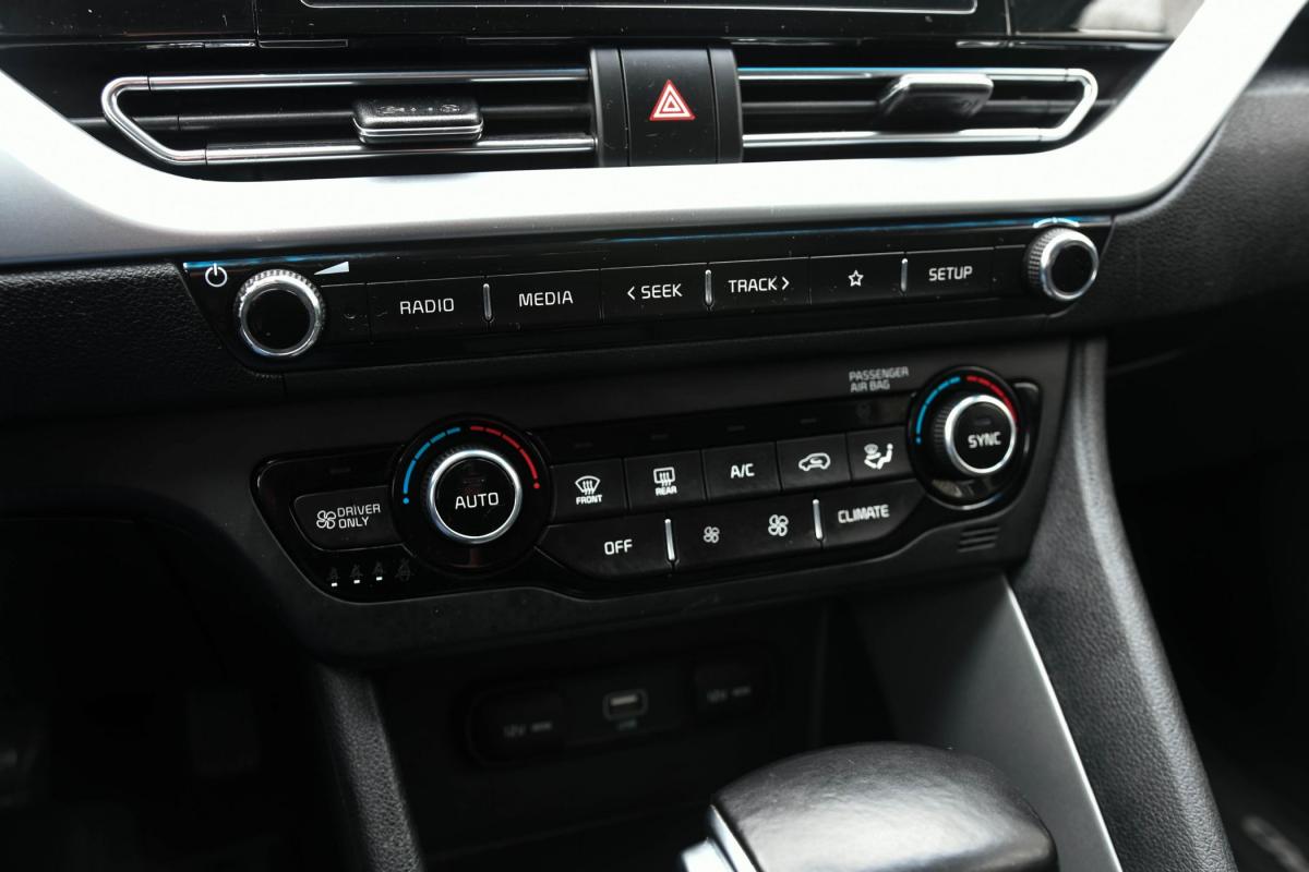 kia-niro-2021-hibrido-a-gasolina-1580cc