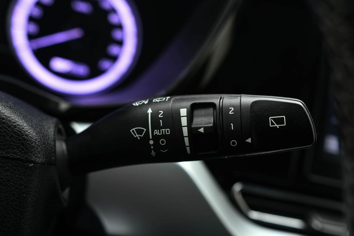 kia-niro-2021-hibrido-a-gasolina-1580cc