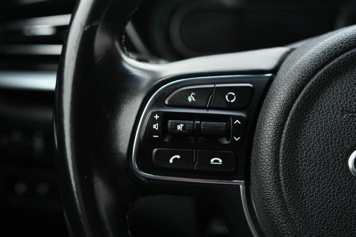 kia-niro-2021-hibrido-a-gasolina-1580cc