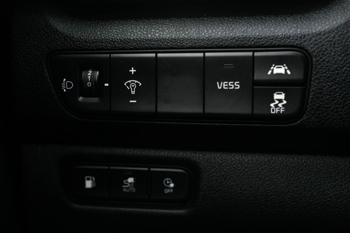kia-niro-2021-hibrido-a-gasolina-1580cc