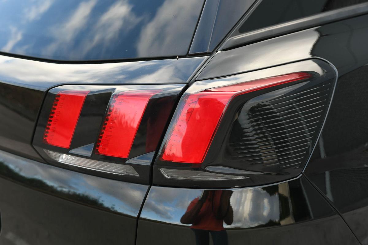 peugeot-3008-2019-diesel-1499cc