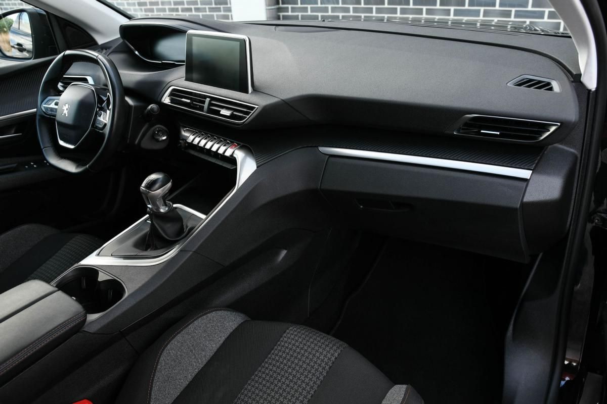 peugeot-3008-2019-diesel-1499cc