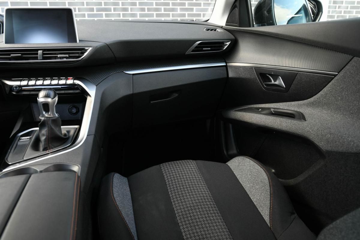 peugeot-3008-2019-diesel-1499cc