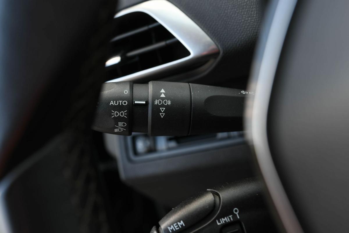 peugeot-3008-2019-diesel-1499cc