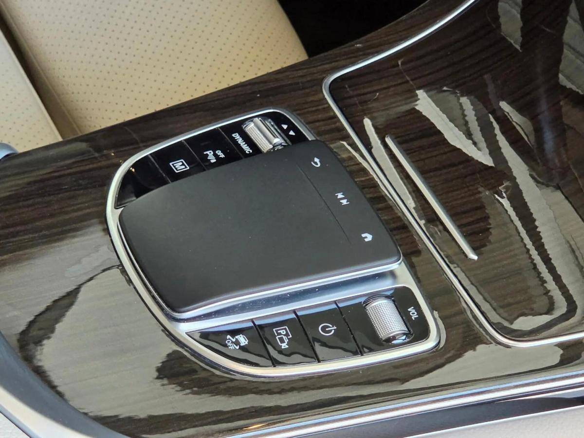 mercedes-benz-glc-300-e-4matic-2022-hibrido-a-gasolina-1991cc