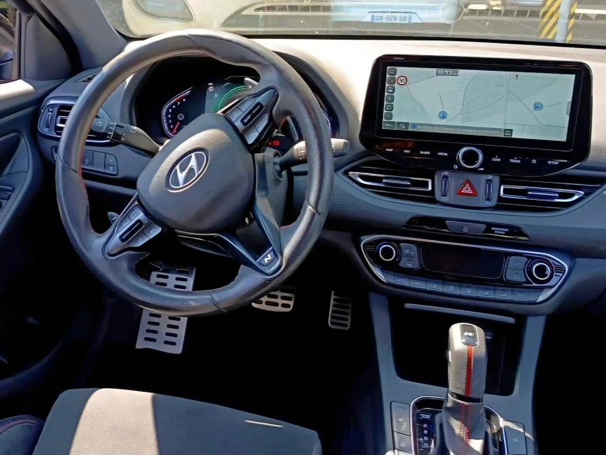 hyundai-i30-sw-2023-gasolina-998cc