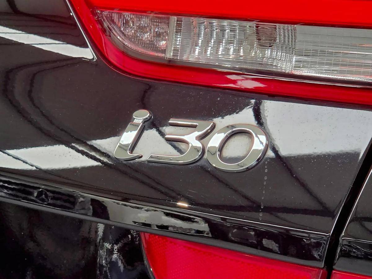 hyundai-i30-sw-2023-gasolina-998cc