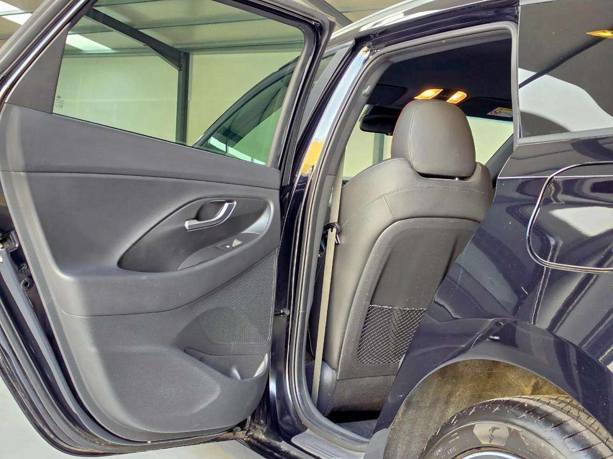 hyundai-i30-sw-2023-gasolina-998cc