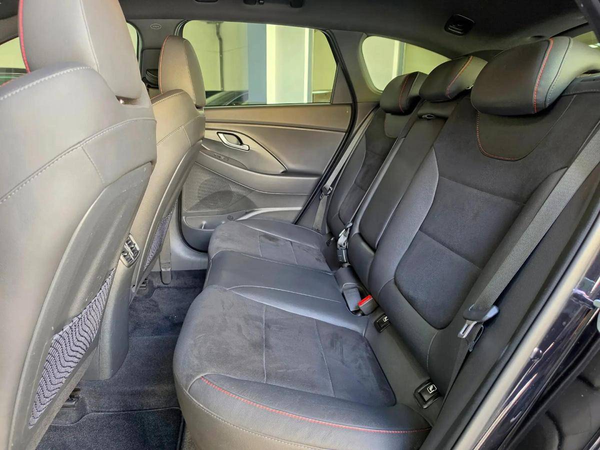 hyundai-i30-sw-2023-gasolina-998cc