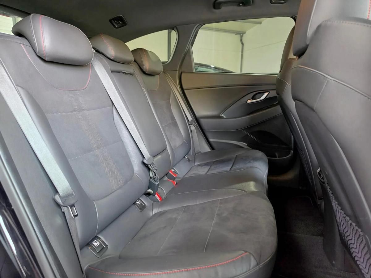 hyundai-i30-sw-2023-gasolina-998cc
