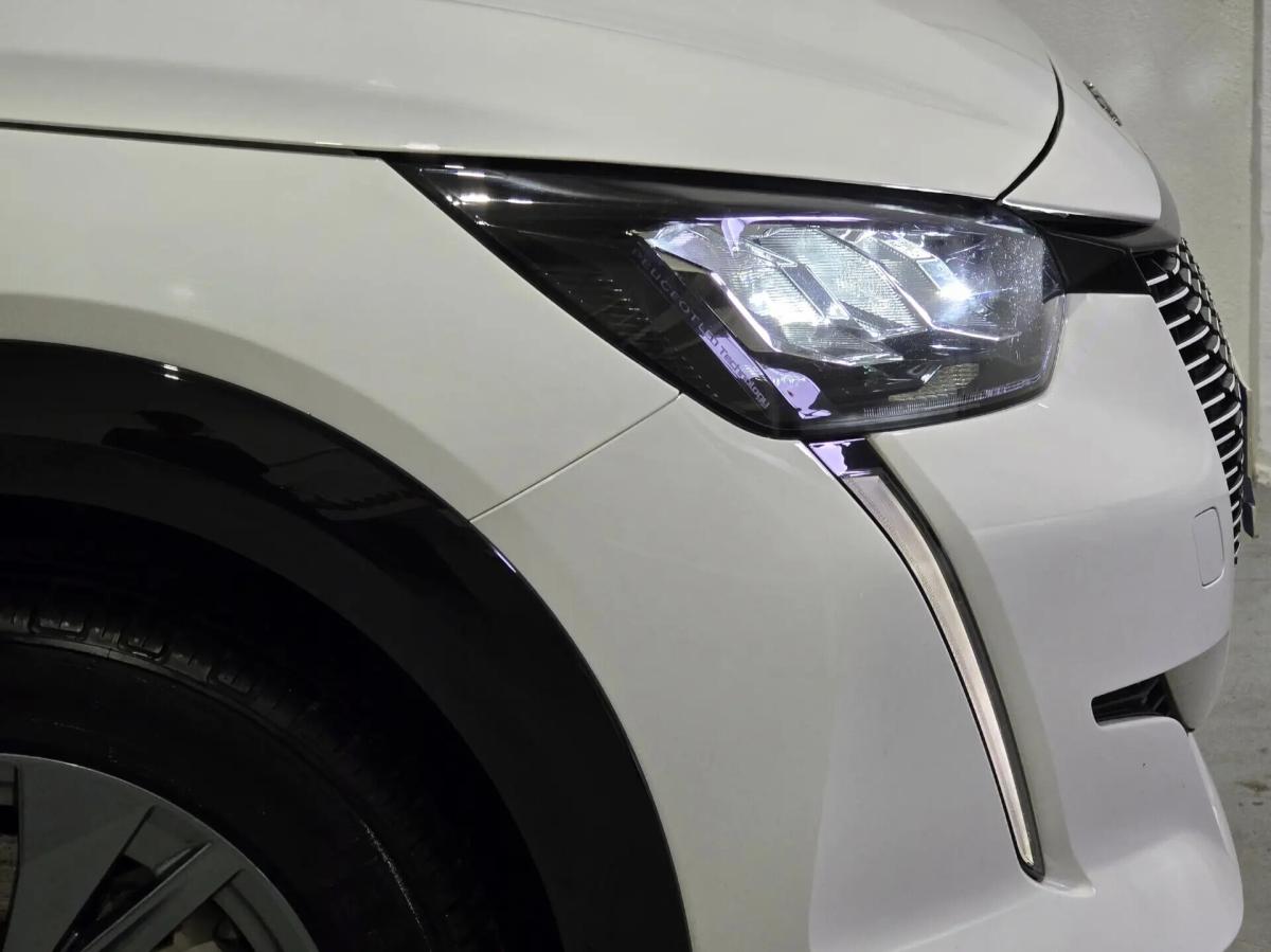 peugeot-e-208-2023-eletrico-0cc