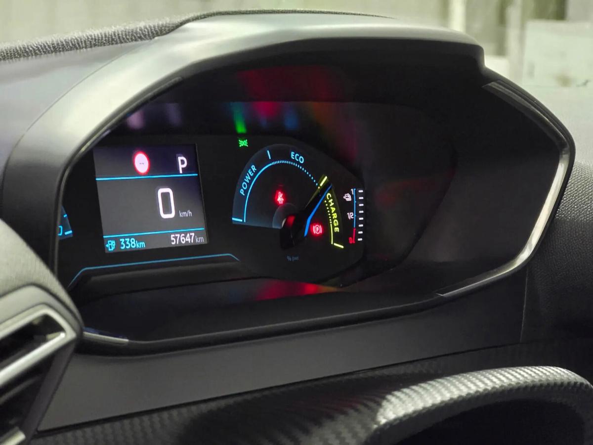 peugeot-e-208-2023-eletrico-0cc