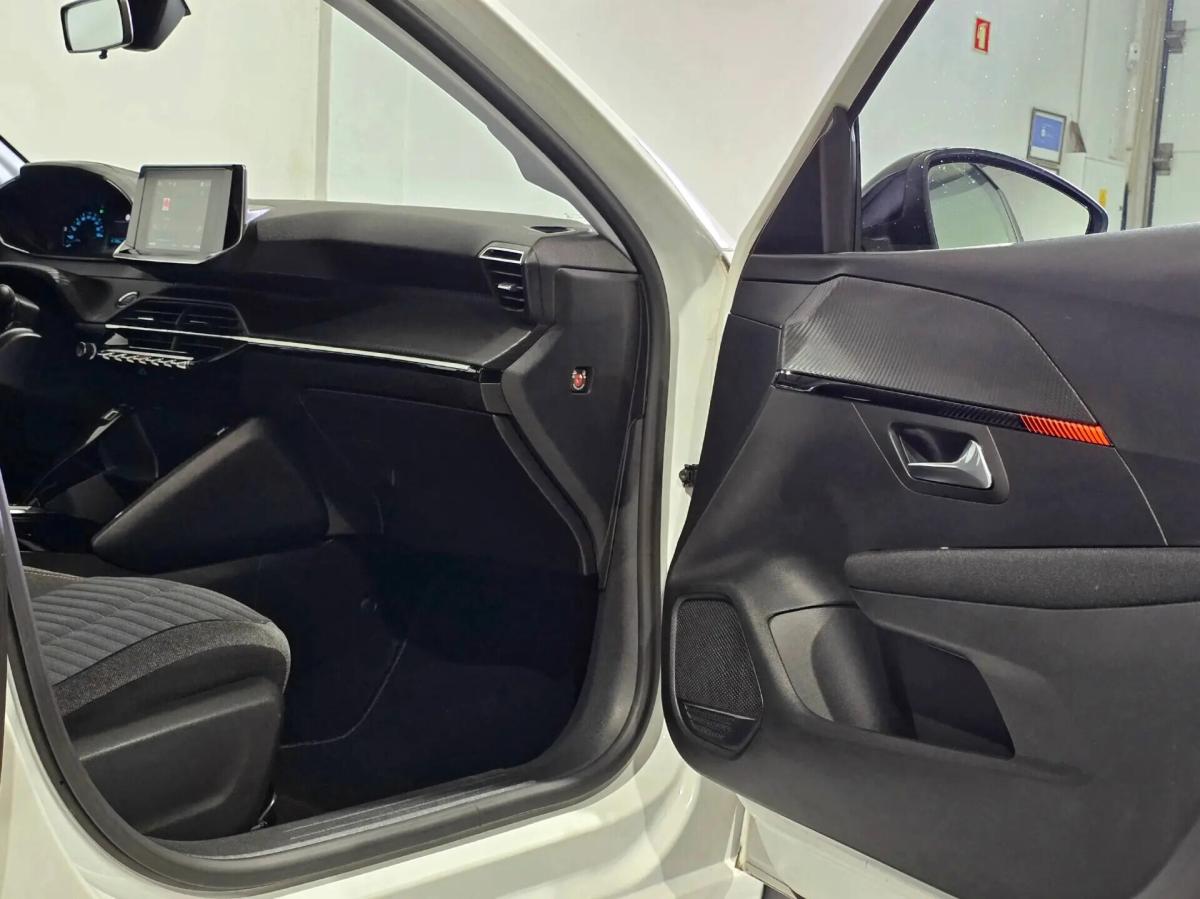 peugeot-e-208-2023-eletrico-0cc