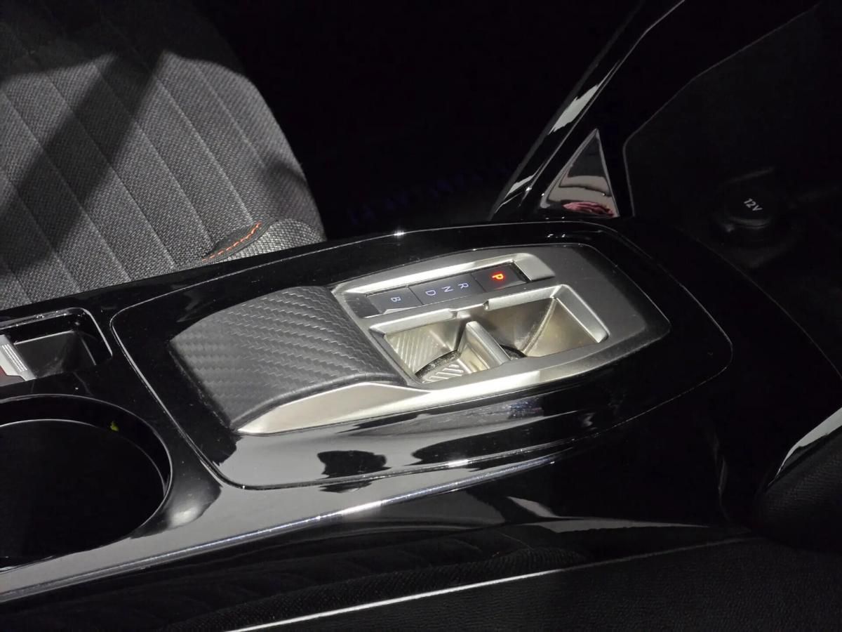 peugeot-e-208-2023-eletrico-0cc