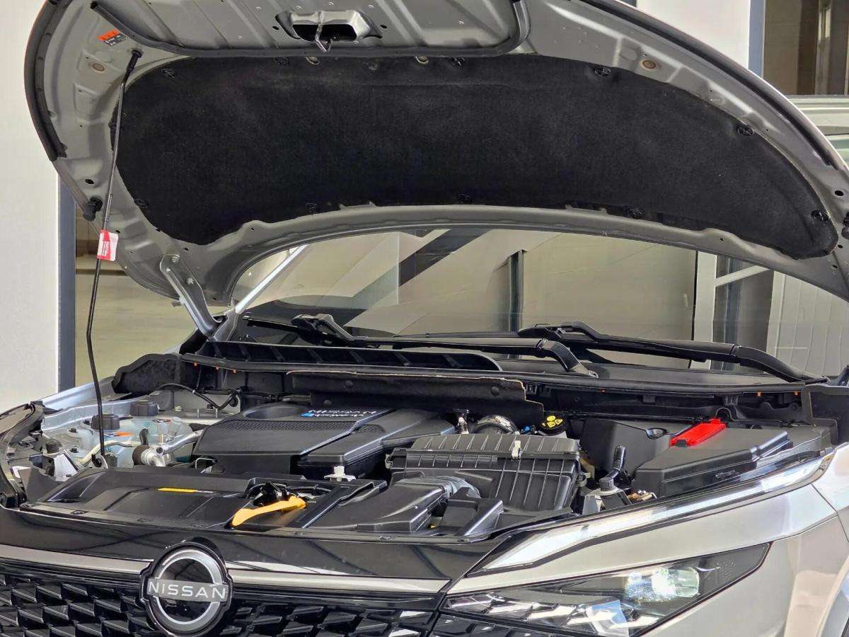 nissan-qashqai-2025-hibrido-a-gasolina-1497cc