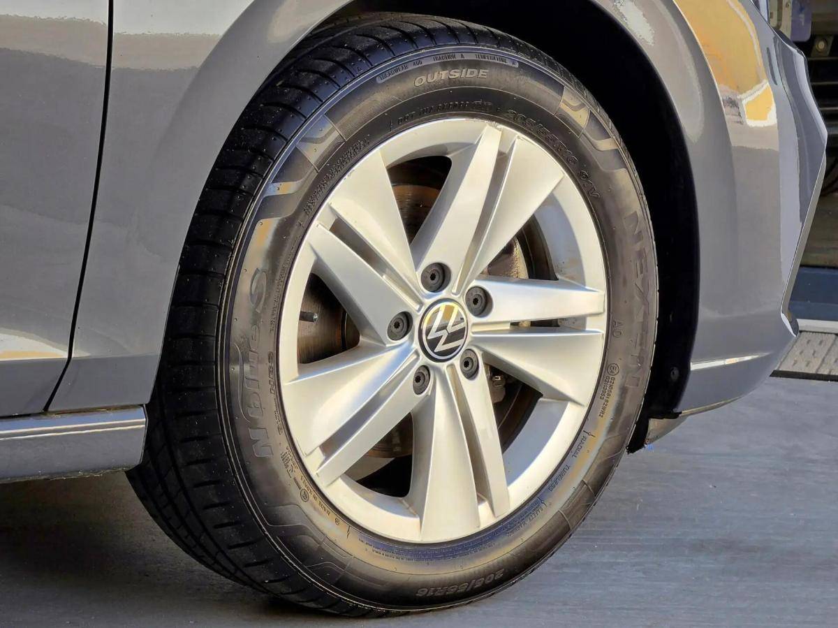 volkswagen-golf-variant-2023-gasolina-999cc