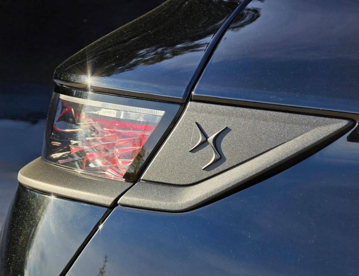 ds-ds-7-crossback-2020-hibrido-a-gasolina-1598cc