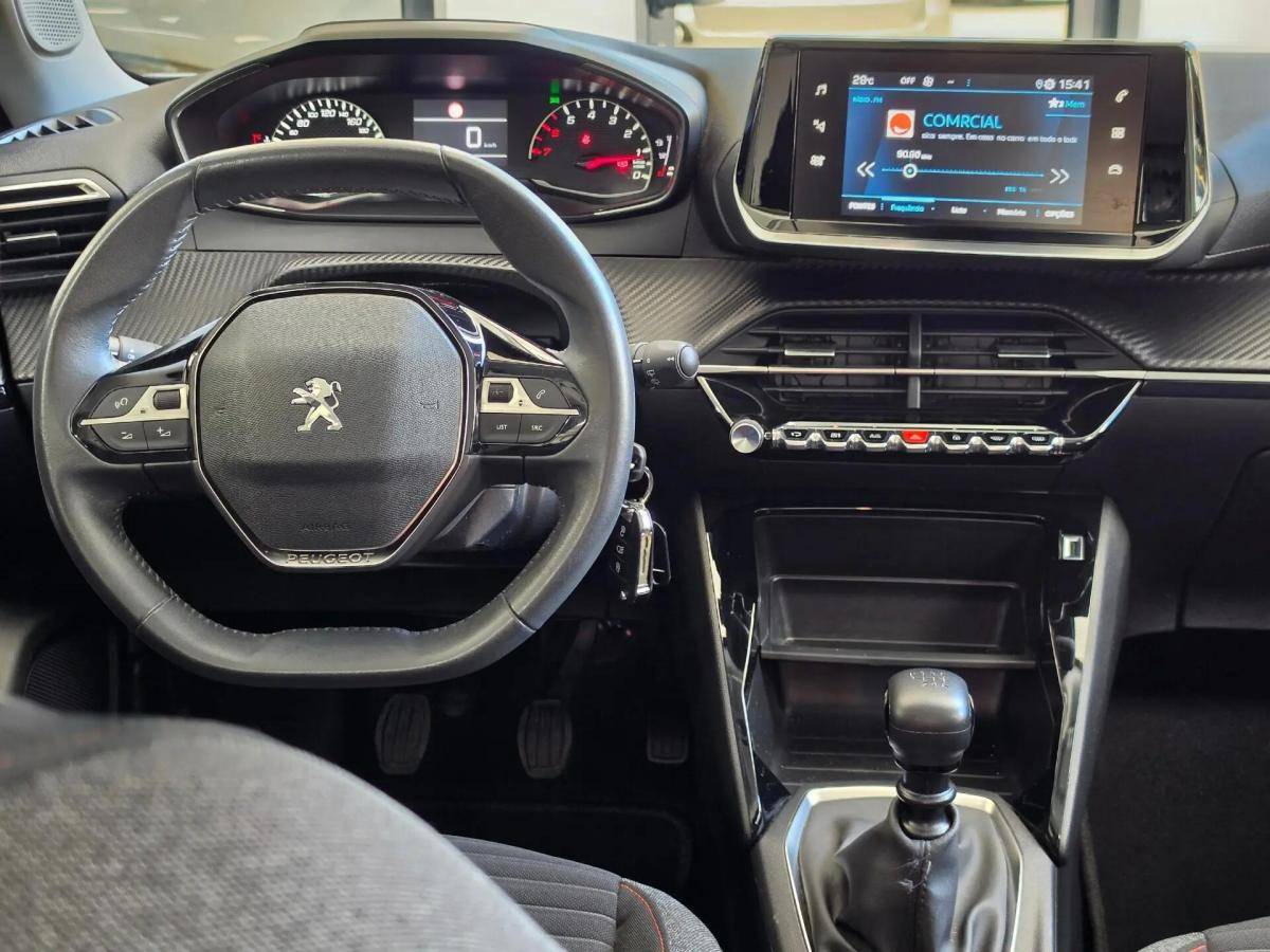 peugeot-2008-2022-gasolina-1199cc