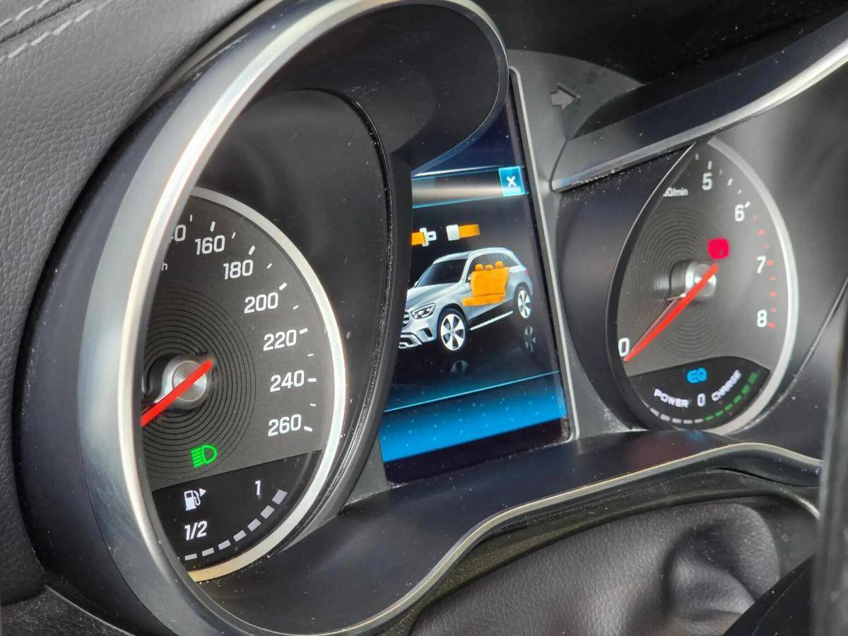 mercedes-benz-glc-300-e-4matic-2020-hibrido-a-gasolina-1991cc