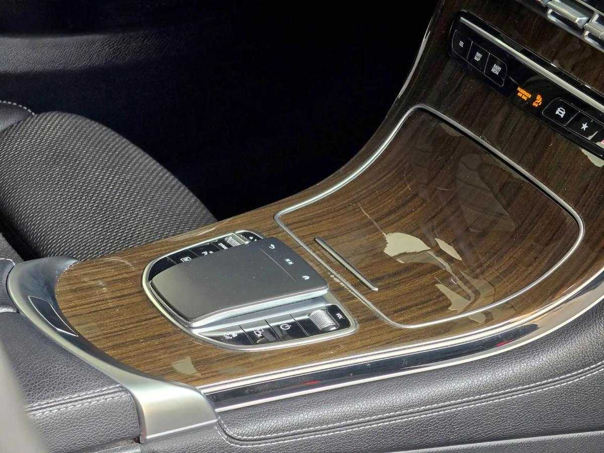 mercedes-benz-glc-300-e-4matic-2020-hibrido-a-gasolina-1991cc