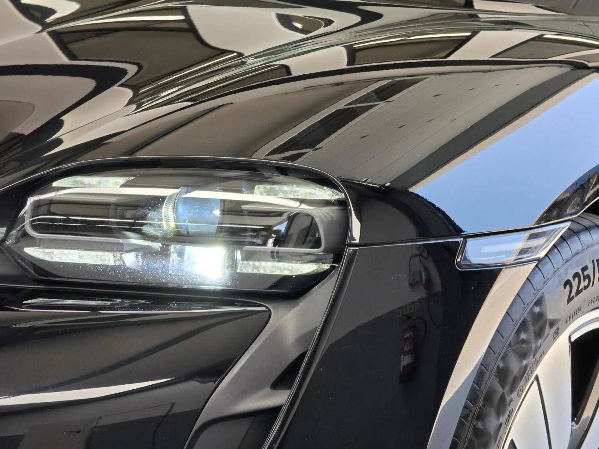 porsche-taycan-2022-eletrico-0cc
