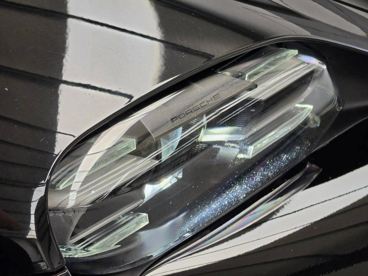 porsche-taycan-2022-eletrico-0cc