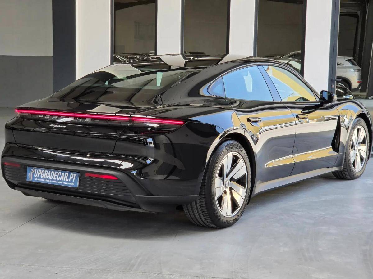 porsche-taycan-2022-eletrico-0cc