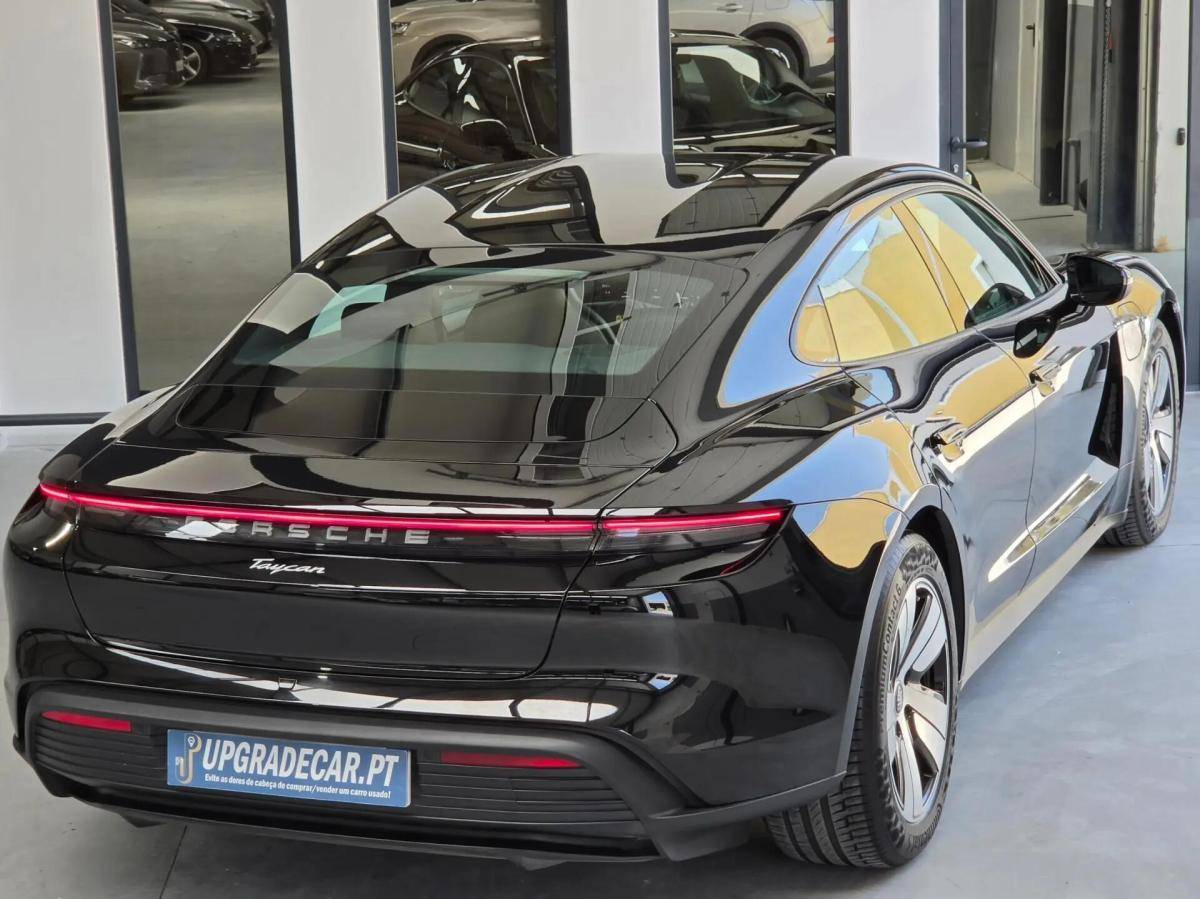 porsche-taycan-2022-eletrico-0cc