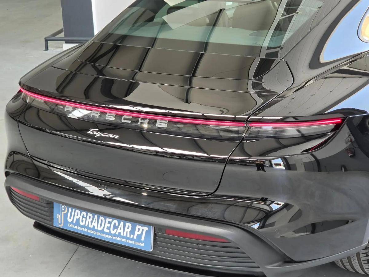porsche-taycan-2022-eletrico-0cc