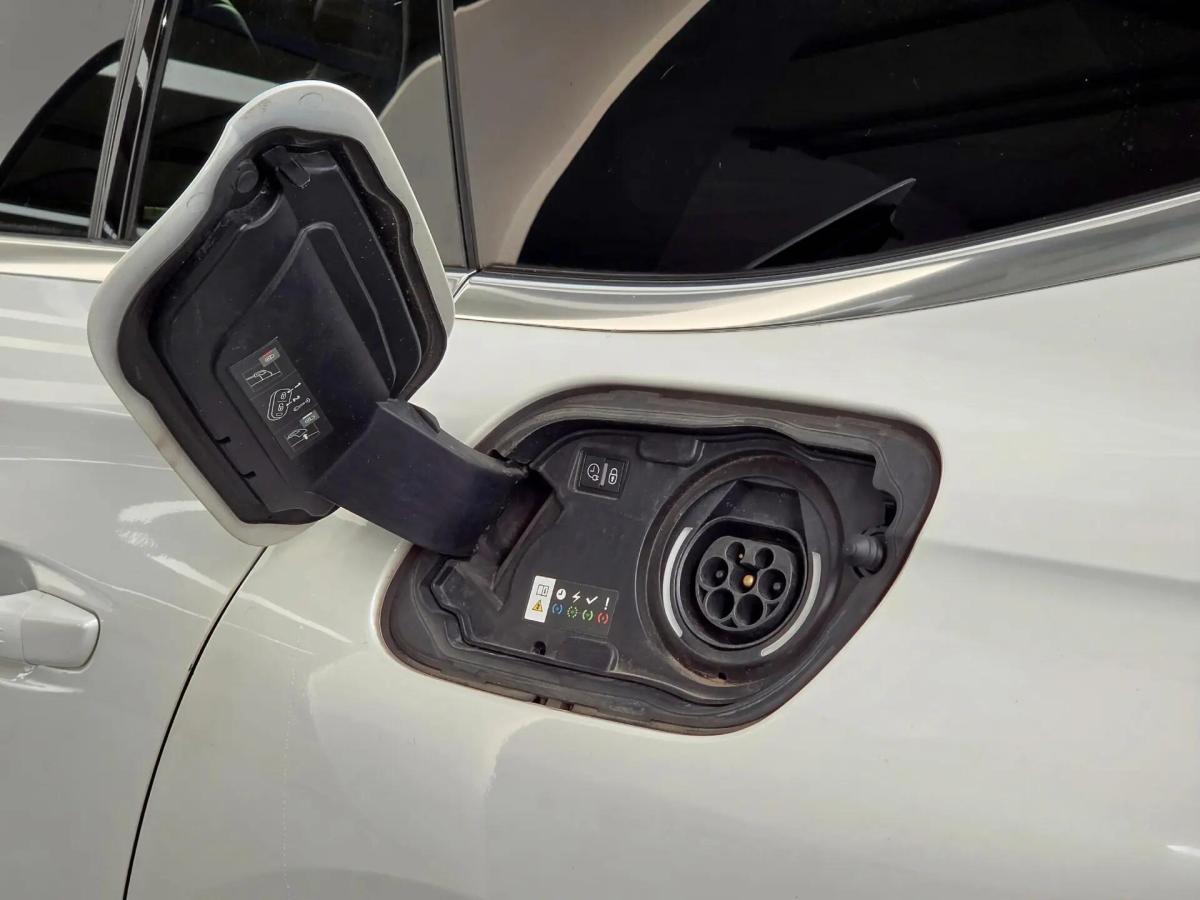 peugeot-508-sw-2021-hibrido-a-gasolina-1598cc