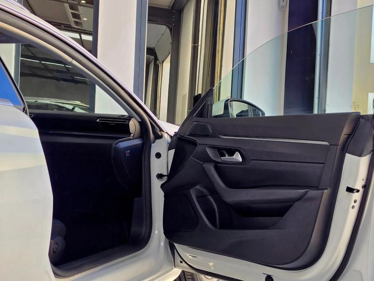 peugeot-508-sw-2021-hibrido-a-gasolina-1598cc