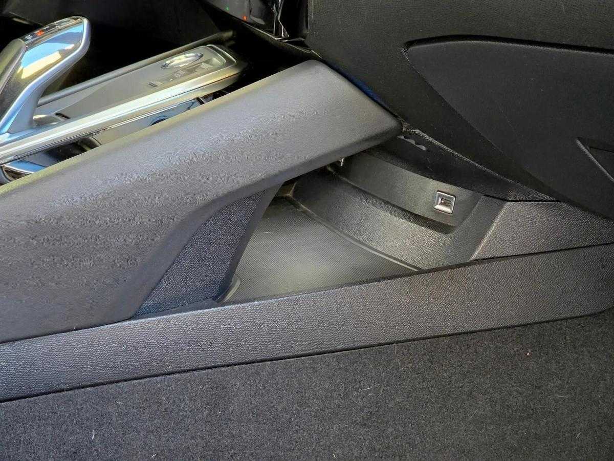 peugeot-508-sw-2021-hibrido-a-gasolina-1598cc