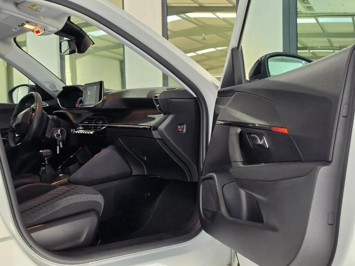 peugeot-2008-2021-diesel-1499cc