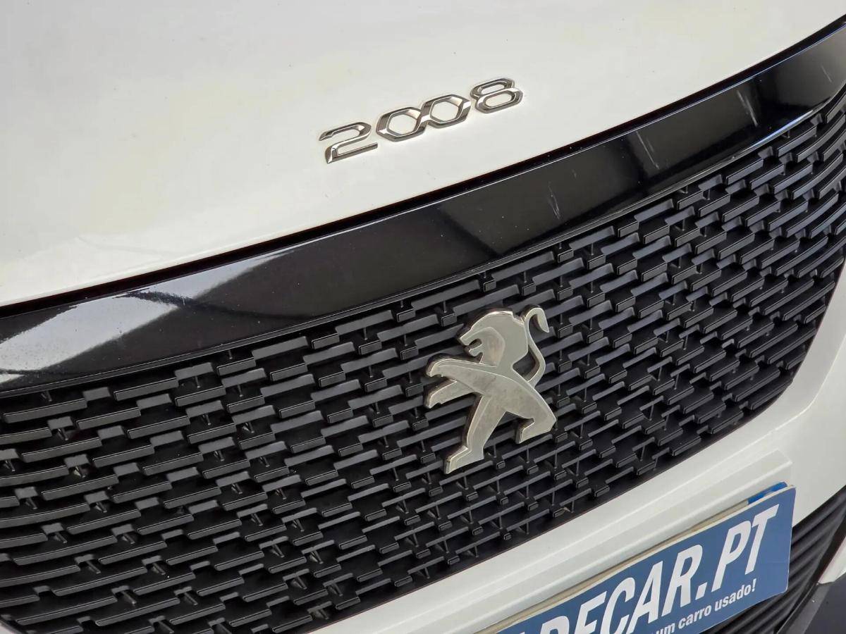 peugeot-2008-2021-diesel-1499cc