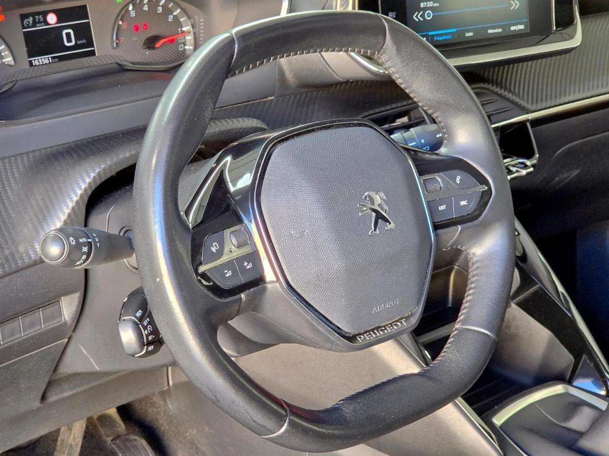 peugeot-2008-2021-diesel-1499cc