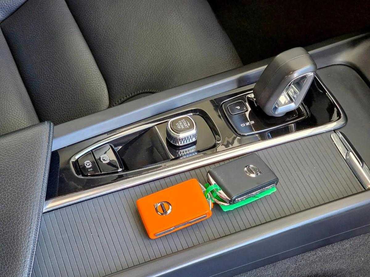 volvo-xc60-2022-hibrido-a-gasolina-1969cc